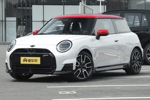 Mini Cooper EV từ 664 triệu đồng tại Trung Quốc, chờ về Việt Nam