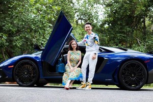 Minh Nhựa cầm lái "siêu bò" Lamborghini Aventador SV 