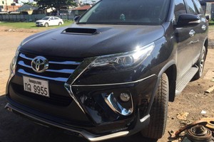 "Hàng nóng" Toyota Fortuner 2016 đầu tiên tại Việt Nam