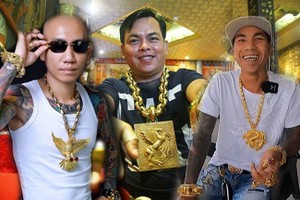 Những “đại gia” thích khoe vàng và cái kết bất ngờ 