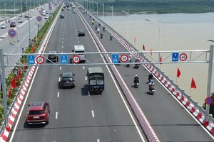 Hà Nội: Nâng tốc độ ô tô đi lại trên cầu Vĩnh Tuy lên 60km/giờ