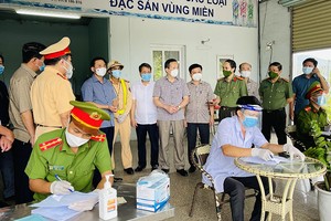 Thanh Hóa vừa chống bão, vừa ứng phó điểm COVID-19 mới