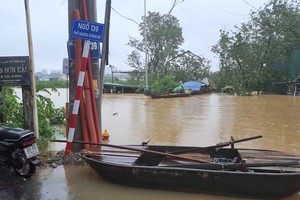 Các khu đô thị, chung cư Hà Nội cẩn trọng ngập lụt nửa mét