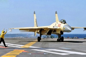 J-15 có thể đối đầu F-35C trong cận chiến, nhưng quá nhiều nhược điểm