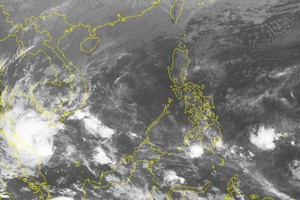 Sáng 3/1, bão số 1 mạnh lên, cách mũi Cà Mau 230 km