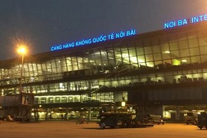 "Xe biển xanh đón người nhà lãnh đạo ở cầu thang máy bay": Cảng vụ HKMB lên tiếng