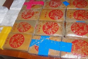 Heroin có chữ Trung Quốc trôi dạt vào Quảng Nam: Ai thả xuống biển?