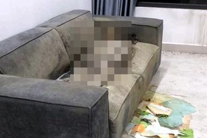 Cô gái chết trên sofa: Chuyên gia pháp y lý giải hiện tượng “chết khô”