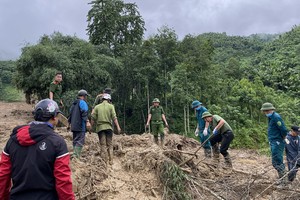 Lũ quét vùi lấp một thôn 35 hộ, 15 người chết ở Lào Cai