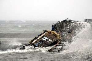 VNA hủy tất cả chuyến bay Đà Nẵng, Huế vì Bão Haiyan