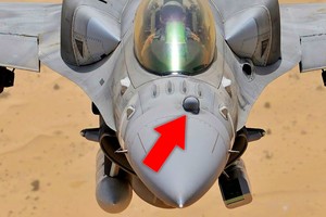 "Nốt ruồi" trên mũi tiêm kích F-16E/F Block 60 có tác dụng gì?