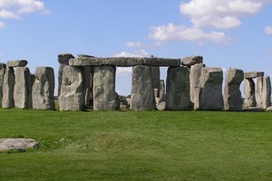 Tiết lộ chấn động về bãi đá Stonehenge: “Đồ chơi” của người khổng lồ? 