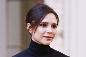 Victoria Beckham chi 1.200 bảng Anh làm mỹ phẩm trích từ máu