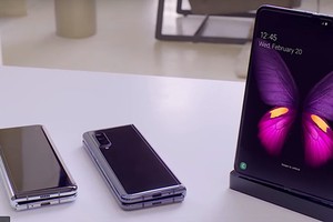 iPhone đã bị Samung Galaxy Fold bỏ xa ít nhất 2 năm