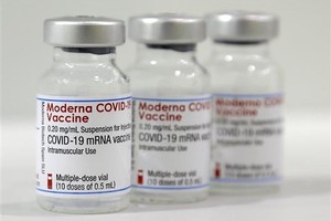 Những điều cần biết về vaccine Moderna, ai không nên tiêm?