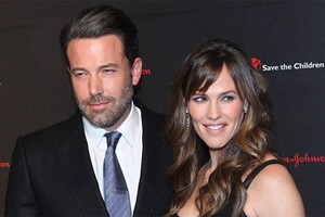 Ben Affleck và Jennifer Garner ly hôn sau 10 năm chung sống