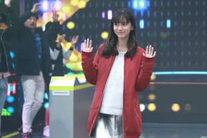 Angelababy lộ rõ bụng bầu