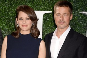 Brad Pitt cùng Marion Cotillard đi quảng bá phim mới