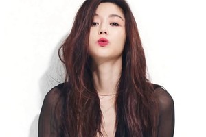 Jun Ji Hyun, sao tuổi Dậu trọn vẹn công danh lẫn hạnh phúc