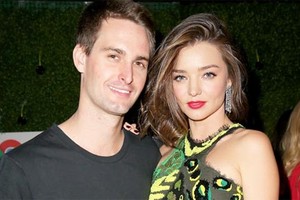 Miranda Kerr chỉ sinh thêm con khi danh chính ngôn thuận