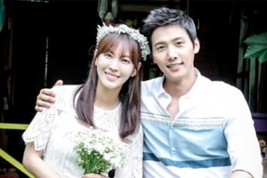 Kim So Yeon và Lee Sang Woo kết hôn sau 6 tháng hẹn hò