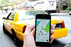 Bộ ngành vẫn cãi nhau: Uber ung dung hưởng lợi