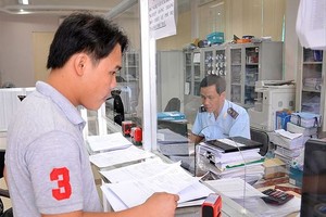 Vẫn tranh luận việc cung cấp tài khoản người nộp thuế