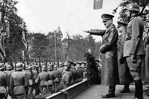 Bật mí mối tình đầu của trùm phát xít Hitler