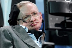 Những góc khuất ít biết về cuộc đời huyền thoại Stephen Hawking