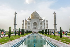 Giải mã luật cấm để bảo vệ chu toàn lăng Taj Mahal