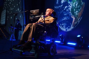 Giật mình tiên tri tương lai của thiên tài vật lý Stephen Hawking