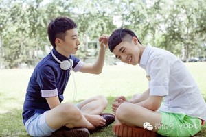 Ngắm cặp song sinh đẹp trai nhất ĐH Bắc Kinh