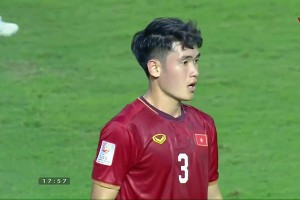 Sau trận đấu U23 UAE, cầu thủ U23 Việt Nam bị fan quay lưng