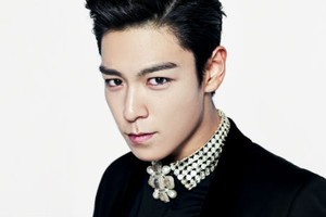 T.O.P Big Bang lên tiếng xin lỗi vì hút cần sa