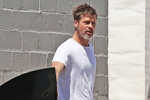 Brad Pitt lấy lại vẻ phong độ sau thời gian tiều tụy