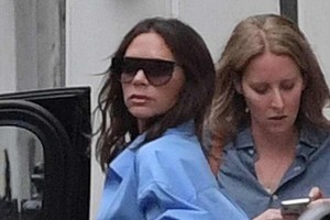 Victoria Beckham xuất hiện mệt mỏi sau tin đồn ly hôn 