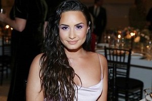 Ca sĩ Demi Lovato nhập viện vì sốc ma tuý giờ ra sao?