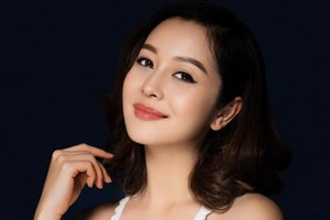 Mang thai lần 4, Jennifer Phạm vẫn xinh đẹp rạng ngời 