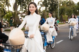 Lương Thùy Linh và thí sinh Miss World Vietnam rạng rỡ với áo dài