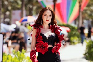 Mãn nhãn ngắm Lê Hoàng Phương và dàn thí sinh diễn thời trang