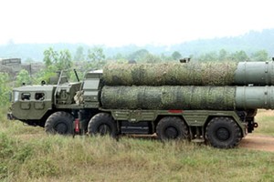 Hai tiểu đoàn S-300 Việt Nam huấn luyện chiến đấu