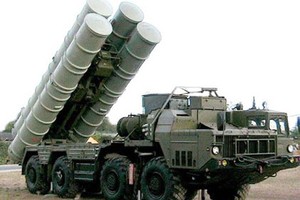 Iran “mòn mỏi” chờ Nga chuyển giao tên lửa S-300