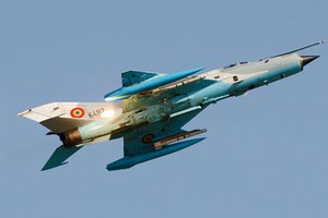 Tiêm kích MiG-21 LanceR thao diễn tuyệt đẹp trên không