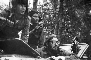 Ảnh hiếm lãnh tụ Fidel Castro chiến đấu trong trận Vịnh Con Lợn