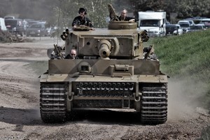 Vì sao xe tăng Tiger 131 vẫn có thể lăn bánh sau 75 năm?