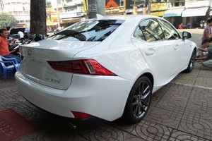 Mê mẩn siêu xe Lexus IS250 F-Sport 2014 vừa về Việt Nam