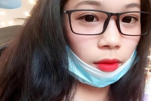 “Hot girl đeo khẩu trang nhiều nhất hành tinh” lên tiếng