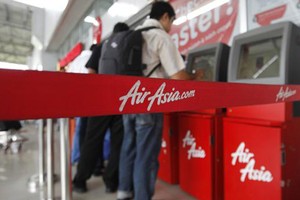 Cổ phiếu Air Asia rớt thảm sau máy bay QZ8501 mất tích