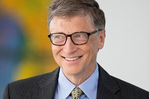 Điểm lại 16 lần ở ngôi vương giàu nhất của Bill Gates