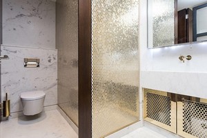 Văn phòng làm việc sang trọng nhất London với toilet dát vàng